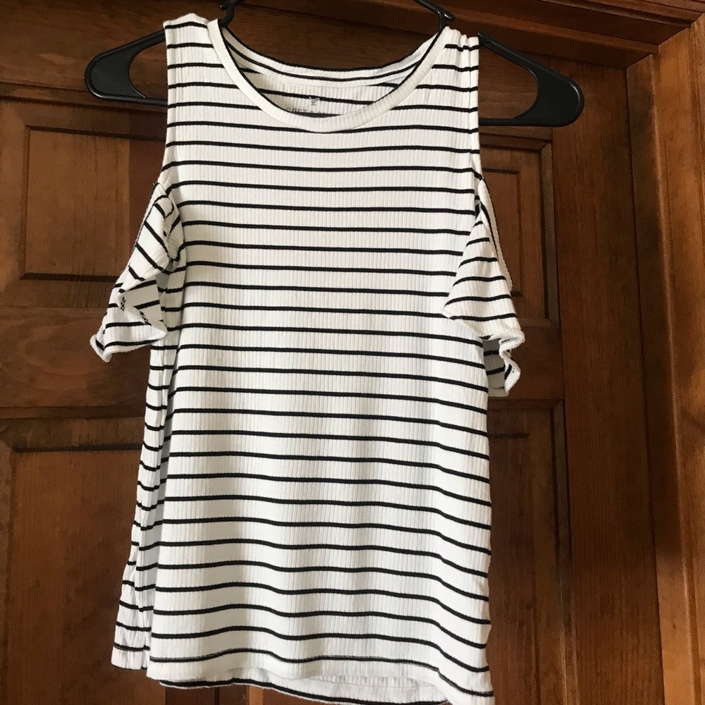 American Eagle off the shoulder top